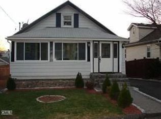 15 Magnolia Ave, Norwalk, CT 06850