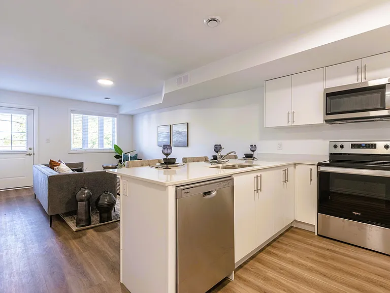 35 Southworth St — Photo 1