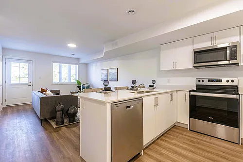 35 Southworth St Photo 1