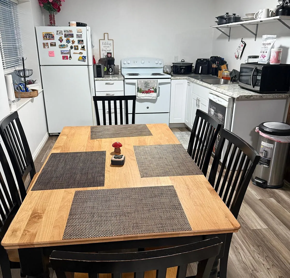 3 bed, $2,250 — Photo 3