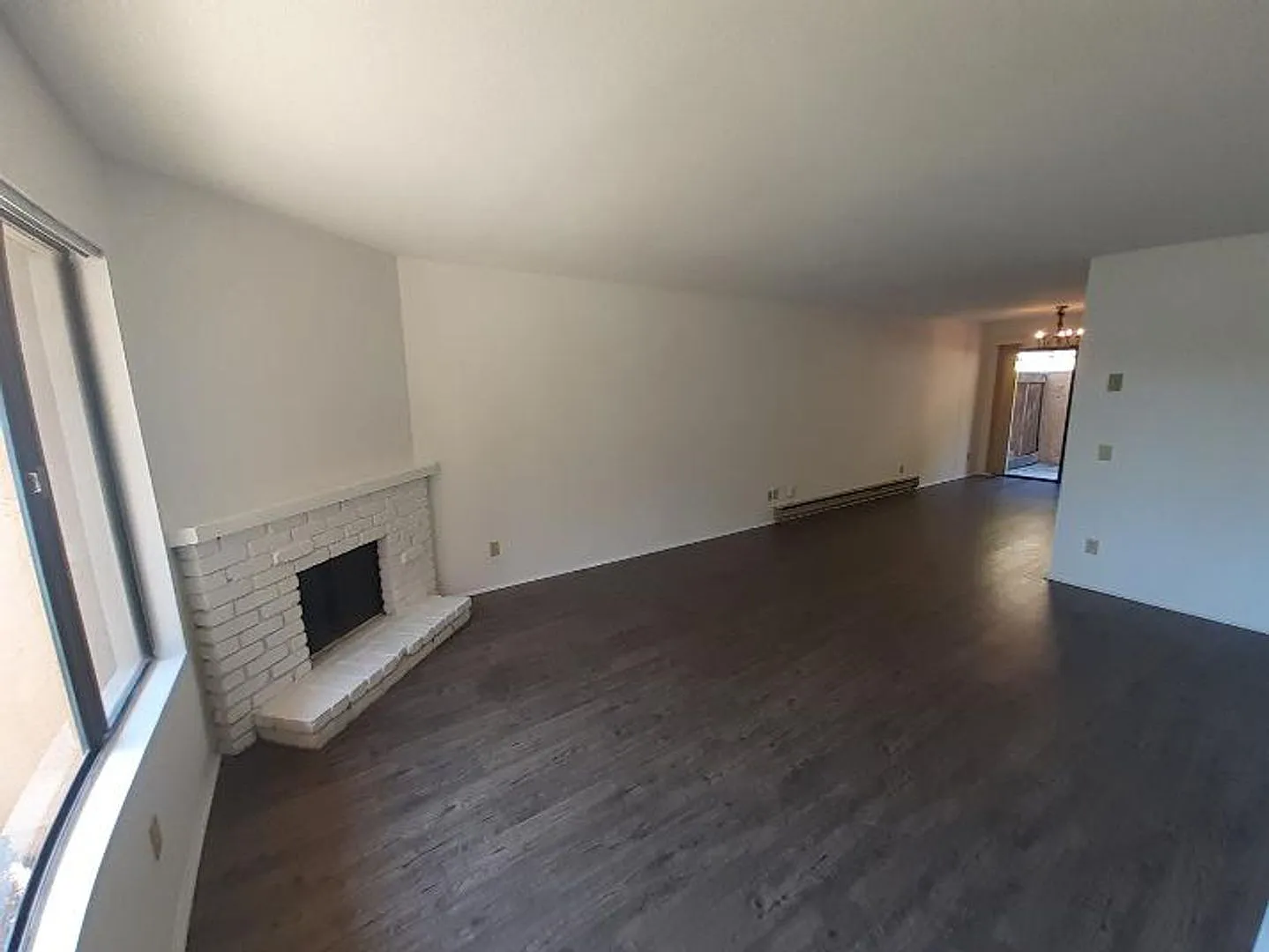 Townhome 2 Bedroom 1.5 bathroom in the sought after neighborhood of Mira Mesa! — Photo 1