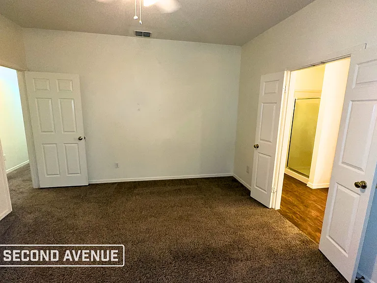 7226 Windwillow Dr — Photo 10