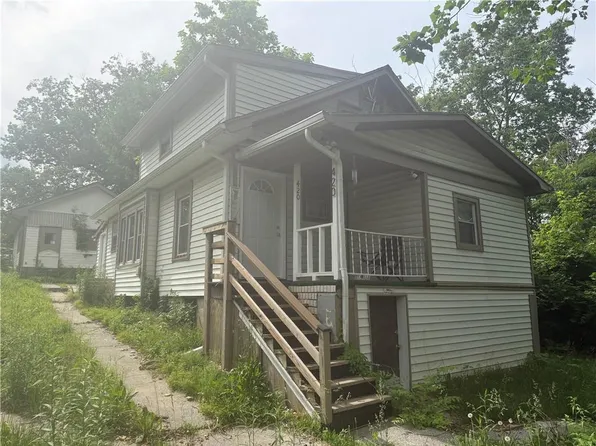 420 S Farley Ter, Independence, MO 64053