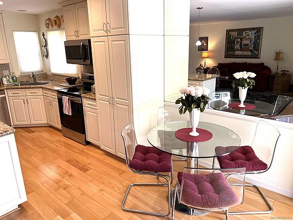 4th image of 1034 La Tierra Dr