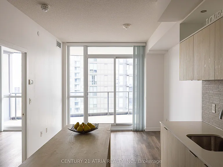 50 Forest Manor Rd #2011 — Photo 3