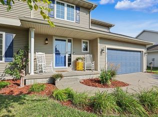 1819 NW Lakeside Dr, Ankeny, IA 50023