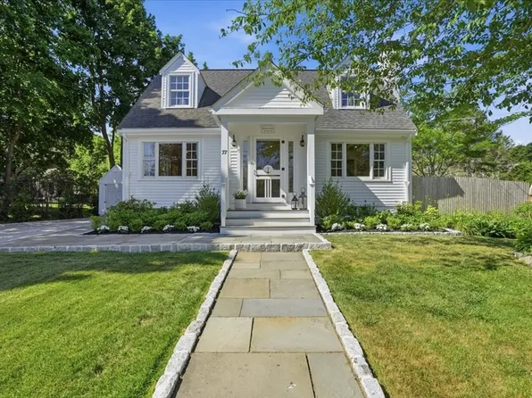 77 Cushing Rd, Cohasset, MA 02025