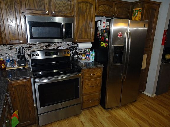 4th image of 123 E Brady Ave