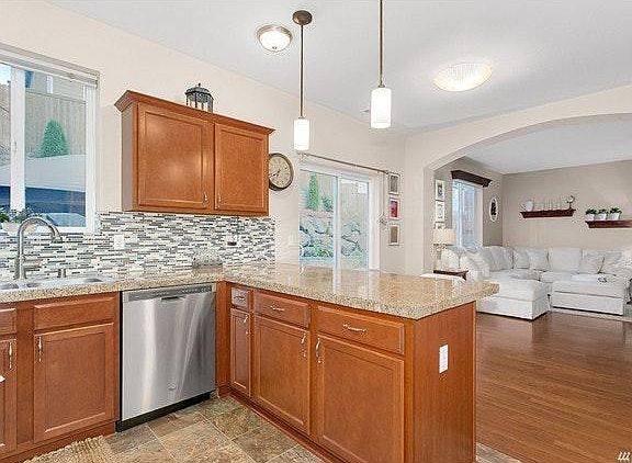 Kitchen. Photo from previous listing