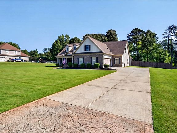 2nd image of 103 Clara Smith Ln