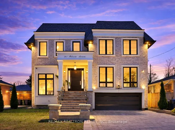 261 Patricia Ave, Toronto, ON M2M 1J7