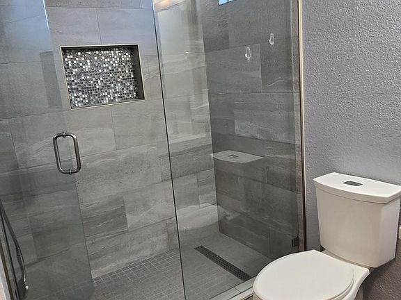 2nd image of 27685 Manon Ave #27685