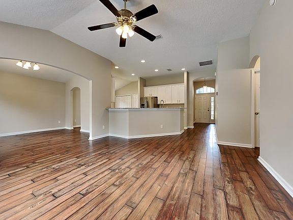 4th image of 2447 Creekfront Dr
