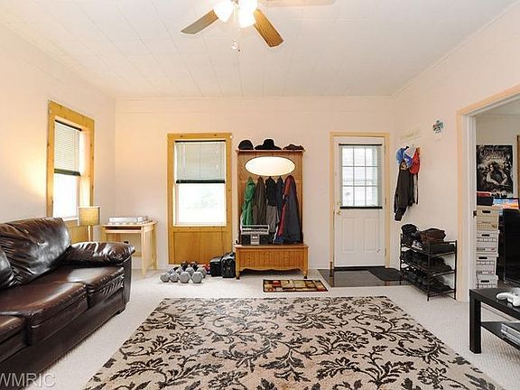 3rd image of 1441 Pennoyer Ave