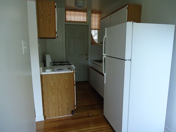 4th image of 5537 N Kenmore Ave APT 3A