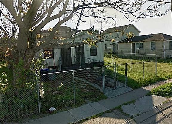 4th image of 1013 S Causeway Blvd