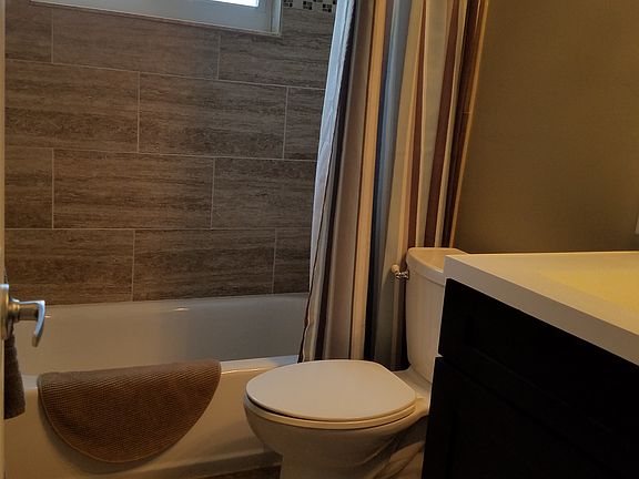 5th image of 4220 NE 16th Ter