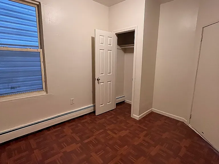 61 Warner Ave — Photo 4