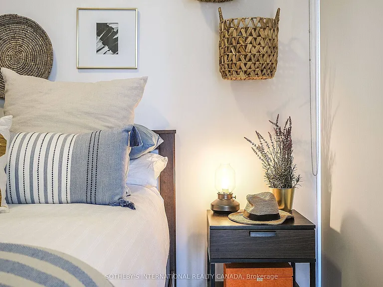 42 Charles St E #1702 — Photo 16
