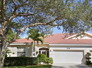 7508 Berkshire Pines Dr, Naples, FL 34104