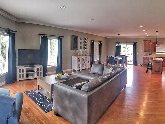 Living/Kitchen/Dining