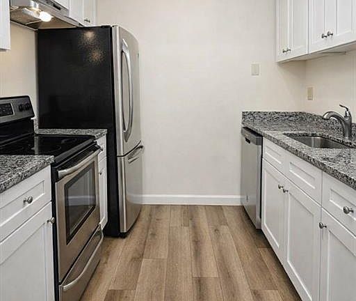 3rd image of 1712 BELLEAIR FOREST DRIVE #A