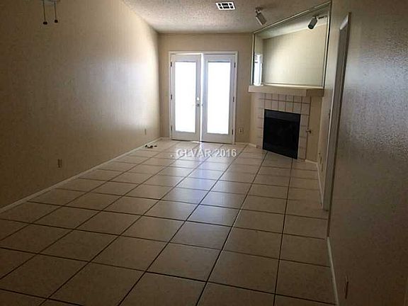 3rd image of 305 Yardarm Way