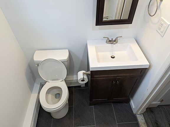 5th image of 1 Erlanger Blvd Unit A