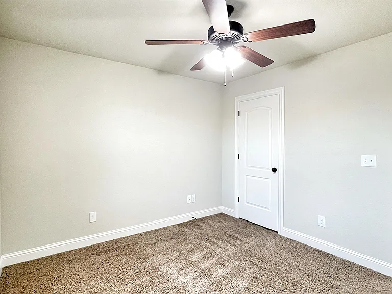 531 Captain Reid Ln — Photo 32