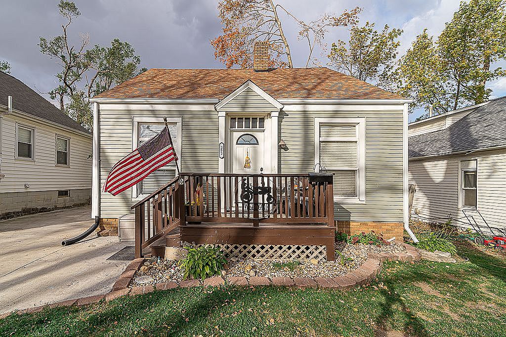 252 12th St Nw Cedar Rapids Ia 52405 Zillow