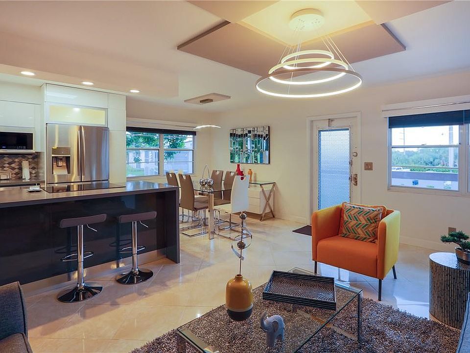 1st image of 2100 Newport #2100