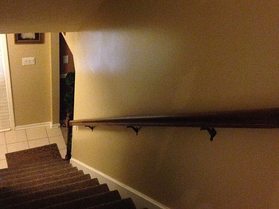 upstairs to foyer