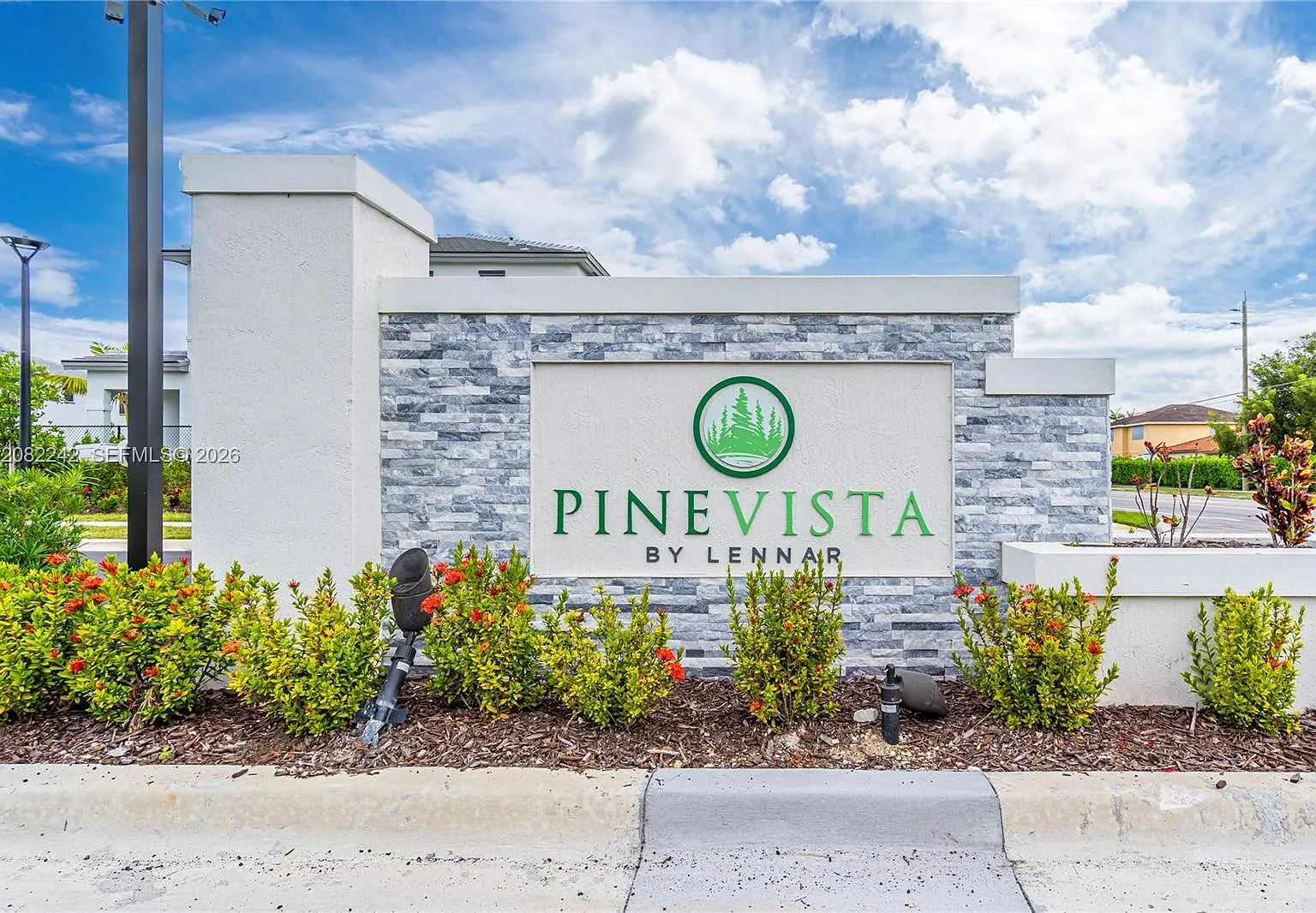 Pine Isle — Photo 3