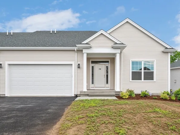 90 Secluded Ct #10, Whitinsville, MA 01588