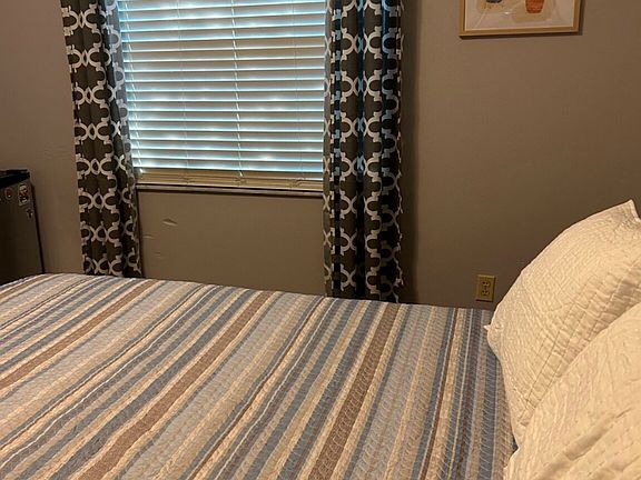 2nd image of 8840 Larwin Ln