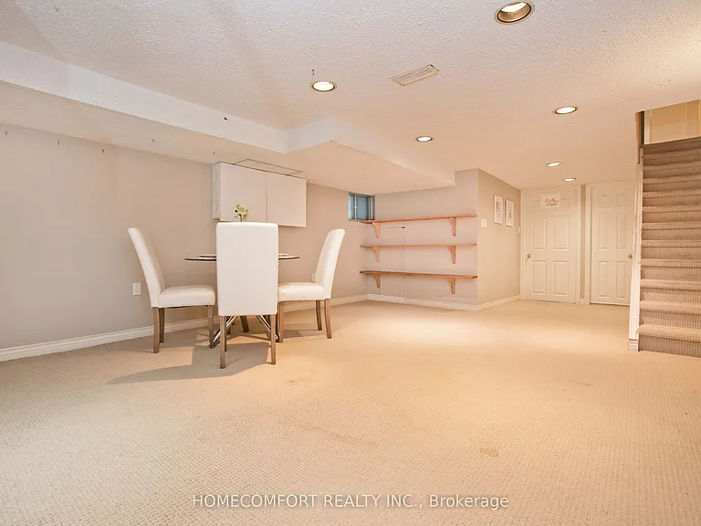 62 Keystone Ave — Photo 22