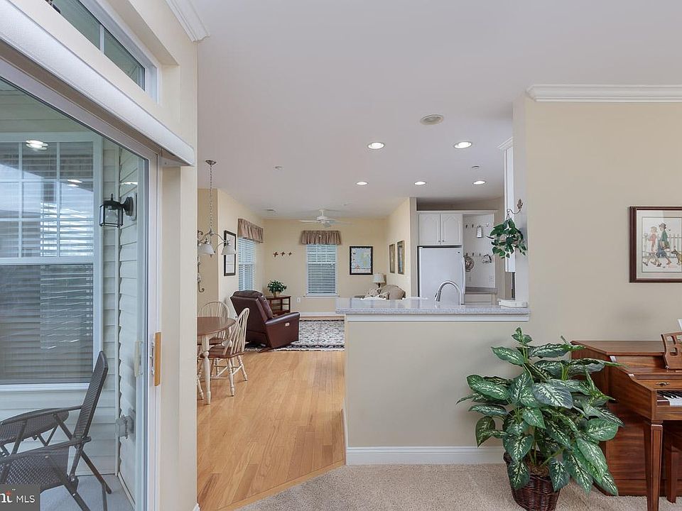 1st image of 1602 Martha Ct Unit 403
