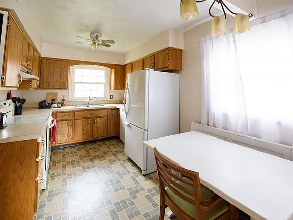 4th image of 17661 Ironstone Dr