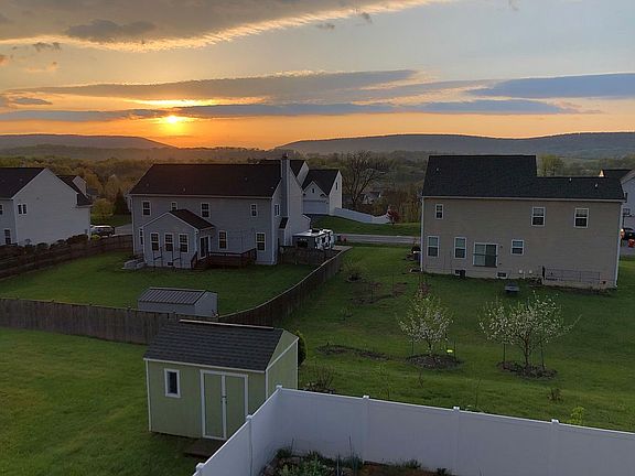 3rd image of 97 Lookout Mountain Ct
