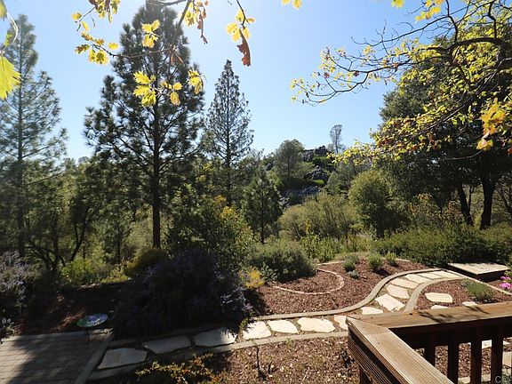 5th image of 600 Apple Blossom Dr