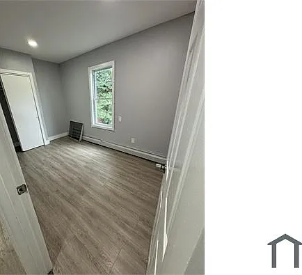 1410 Oakley St — Photo 9