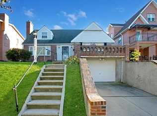 24566 63rd Ave, Little Neck, NY 11362
