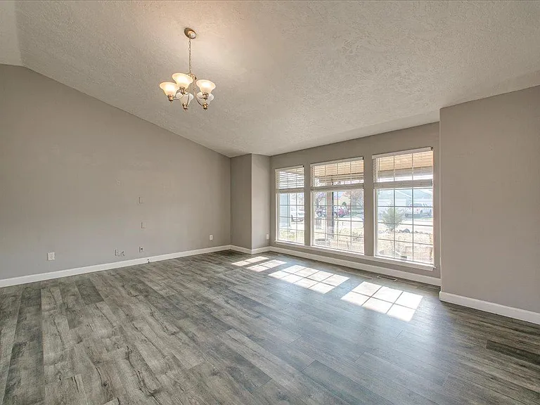 13734 W Meadowdale Dr — Photo 6