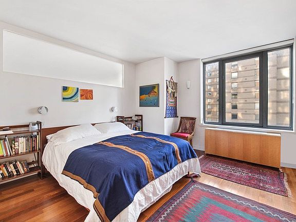 4th image of 161 W 61st St APT 11A