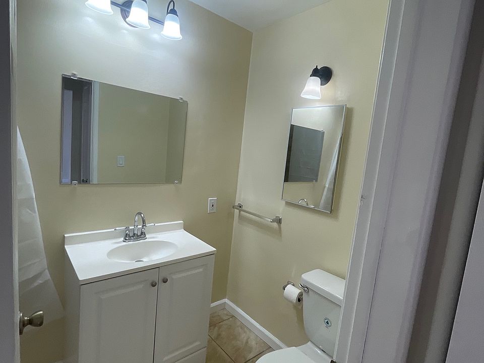 1st image of 125 S La Fayette Park Pl APT 9