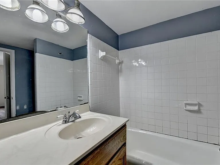 268 Allen Ct SW — Photo 24