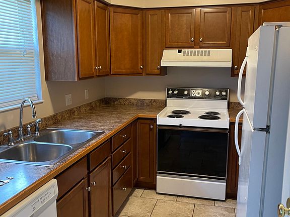3rd image of 6361 Beechmont Ave #9