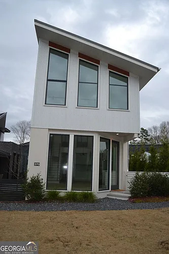 370 2nd St Photo 1