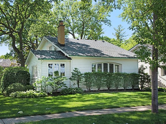 3rd image of 164 Woodland Ave