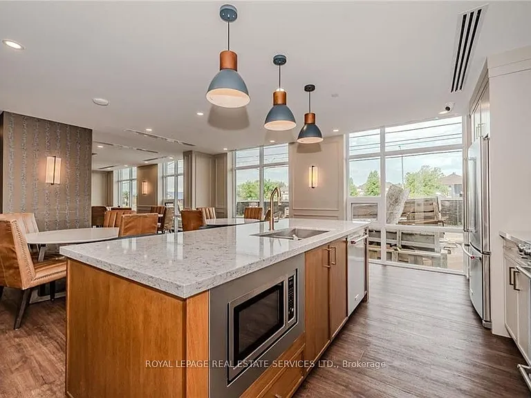 460 Dundas St E #1102 — Photo 37